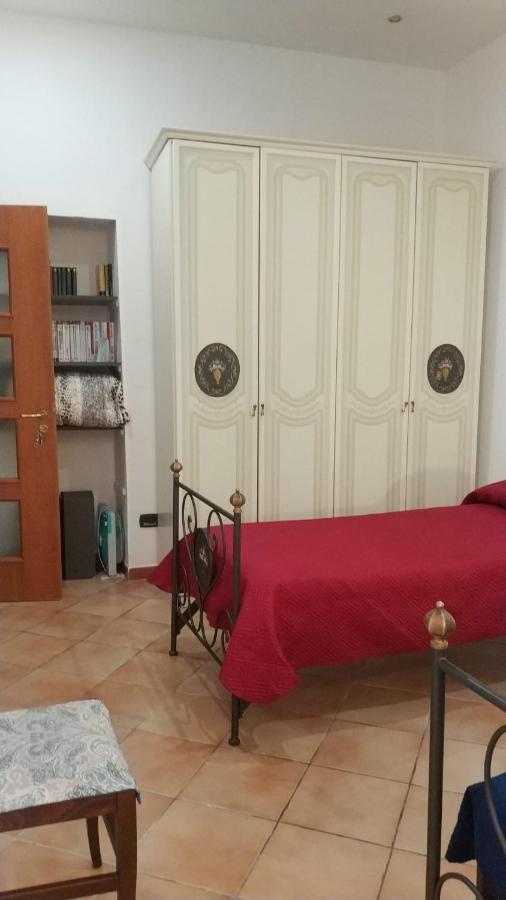 Camere Simili A Ostello Solo Per Uomini - Hostel-Like Rooms Only For Man Tarent Zewnętrze zdjęcie